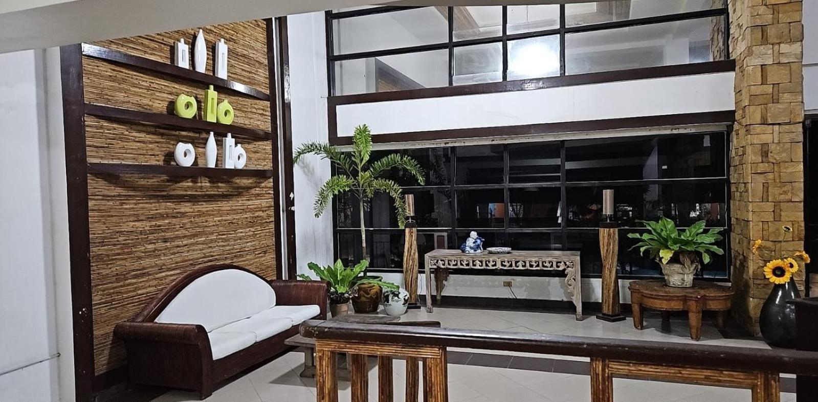 Tlt Condotl-Near Airport At Kiener Hills Condominium Lapu-Lapu City Exteriör bild